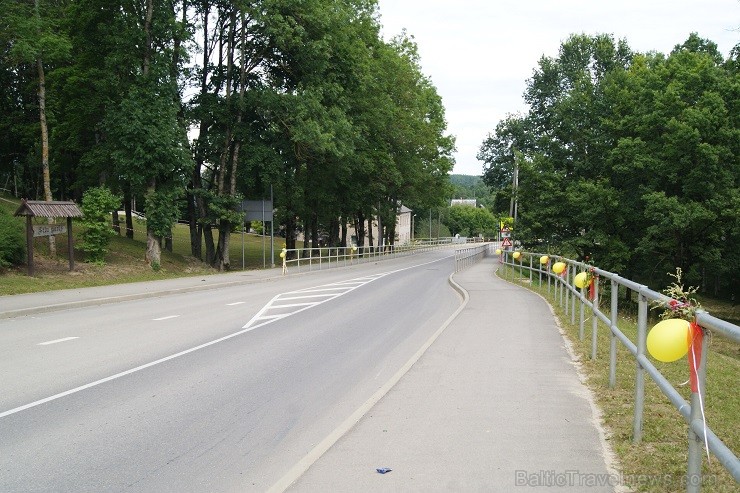 Aknīste ir viena no gleznainākajām Sēlijas mazpilsētām. Tā atrodas  starp Neretu un Subati, turpat netālu arī Latvijas - Lietuvas robeža 128705