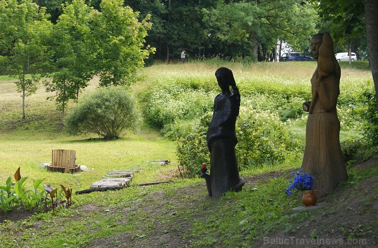 Aknīste ir viena no gleznainākajām Sēlijas mazpilsētām. Tā atrodas  starp Neretu un Subati, turpat netālu arī Latvijas - Lietuvas robeža 128725