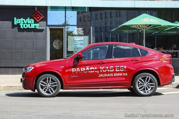 Travelnews.lv redakcija apciemo ar jauno «BMW X4 3.0d» ceļojumu aģentūru «Latvia Tours» - www.LatviaTours.lv 129052