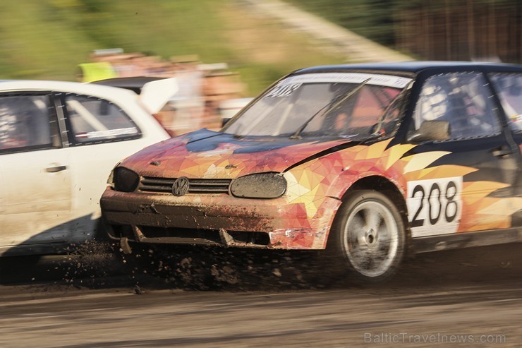 26.07.2014 sporta kompleksā 333 norisinājās Ziemeļeiropas zonas (NEZ) rallijkrosa čempionāta izšķirošais posms 129301