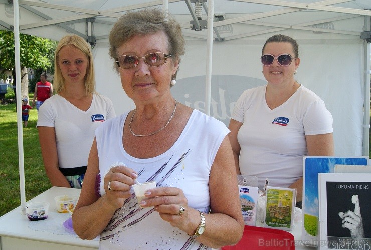 26.07.2014 Emīlijas Sonkas, kas pirms 50 gadiem izcīnīja pasaules čempiones riteņbraukšanā titulu, dzimtajā Alsungā tika aizvadīts kārtējais «Baltais  129326