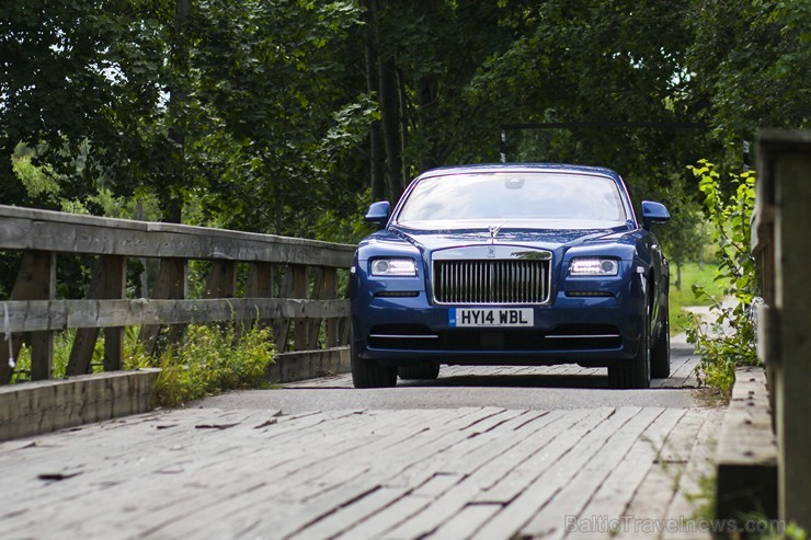 Ceļojums ar «Rolls Royce Wraith» uz Kuldīgu... maza atpūtas pauzīte Šlokenbekas muižā 129518