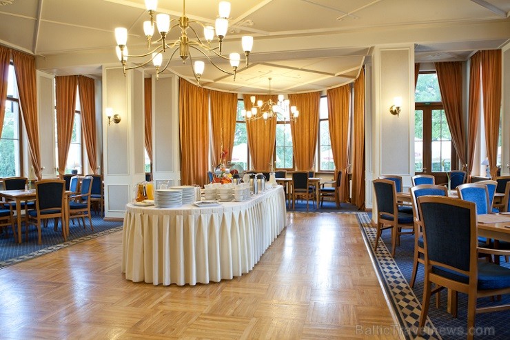 KOLONNA Hotel Cēsis restorāns ALEXIS - www.hotelkolonna.com 129641