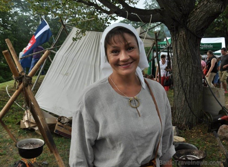 01.08.2014 vēstures rekonstrukciju klubi cīnījās par princeses Rozes atbrīvošanu un vakara noslēgumā koklētājs un princese Roze atkal satikās!Cīņas no 129984