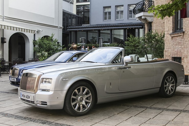 Travelnews.lv izbrauc ar jauno «Rolls-Royce Phantom Drophead Coupe» pa Kurzemi 130032