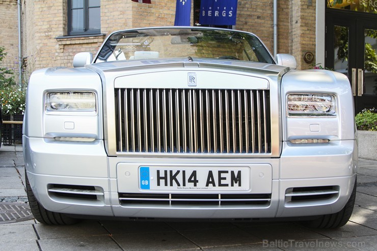 Travelnews.lv izbrauc ar jauno «Rolls-Royce Phantom Drophead Coupe» pa Kurzemi 130038