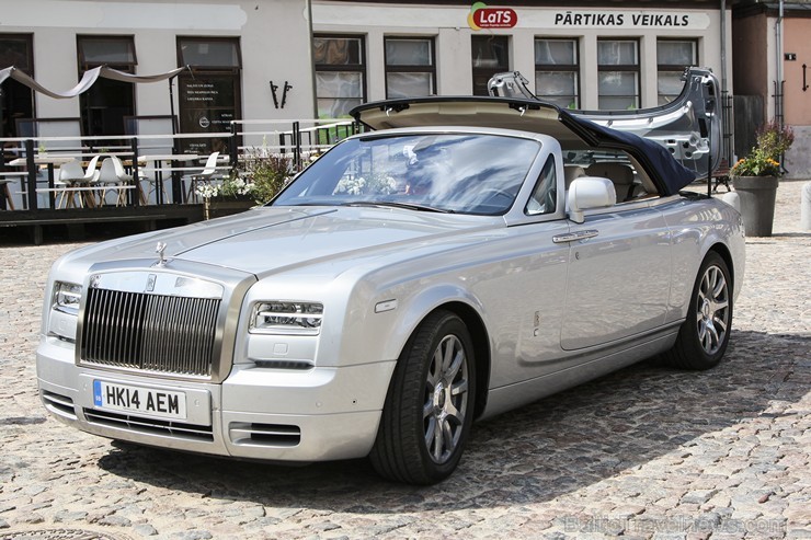 Travelnews.lv izbrauc ar jauno «Rolls-Royce Phantom Drophead Coupe» pa Kurzemi 130040