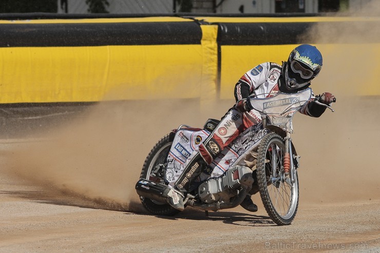 Rīgā, pilsētas svētku ietvaros, Biķernieku trasē notiks Rietumu Bank Latvian FIM Speedway Grand Prix 8.posms. Ar šīm, pasaulē augstākajām spīdveja sac 130065