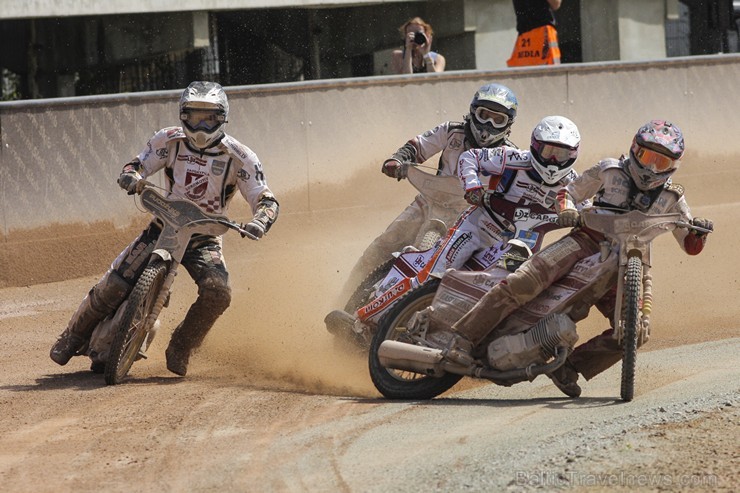 Rīgā, pilsētas svētku ietvaros, Biķernieku trasē notiks Rietumu Bank Latvian FIM Speedway Grand Prix 8.posms. Ar šīm, pasaulē augstākajām spīdveja sac 130072