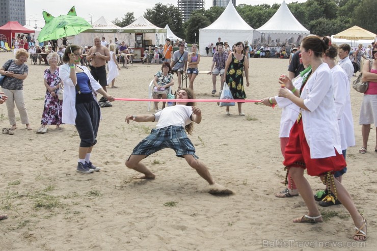 Pagājušajā nedēļas nogalē Ķīpsalas pludmalē norisinājās vērienīgais festivāls «Telavivas pludmale Rīgā – mūzika, deja, mode, sports, tūrisms, bizness, 130077