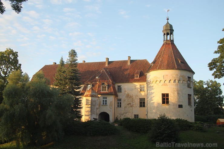 Travelnews.lv redakcija iepazīst Jaunpils dārgumus 130216