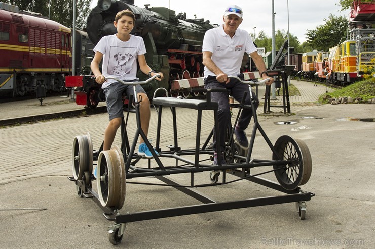 Latvijas Dzelzceļa vēstures muzejā noticis Vienības velobrauciena iemīšanas pasākums 130665