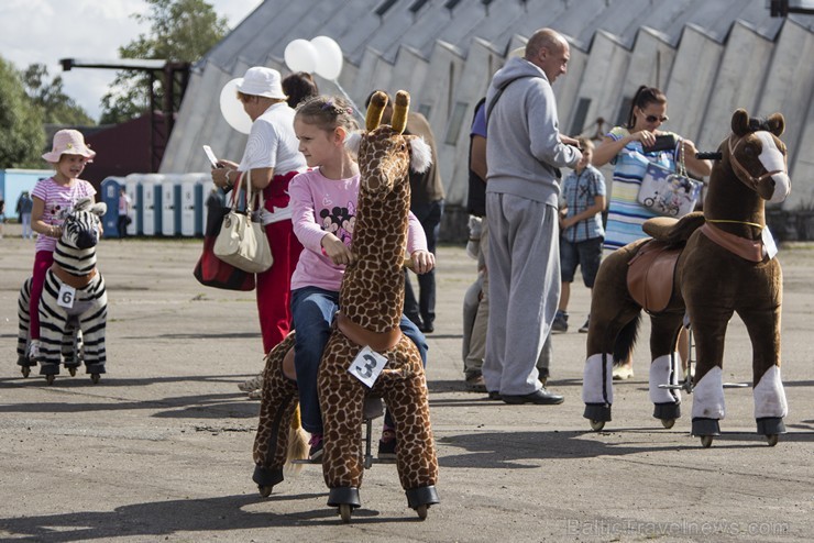 Ar krāšņu pasākumu programmu atzīmē lidostas Spilve 60 jubileju 130945