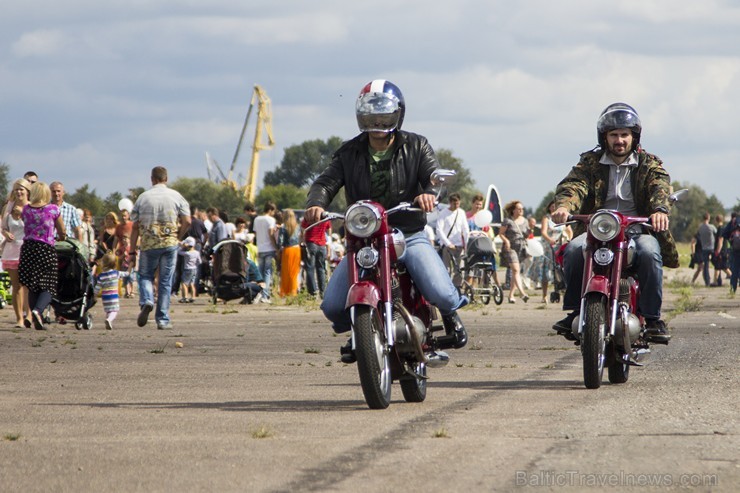 Ar krāšņu pasākumu programmu atzīmē lidostas Spilve 60 jubileju 130946