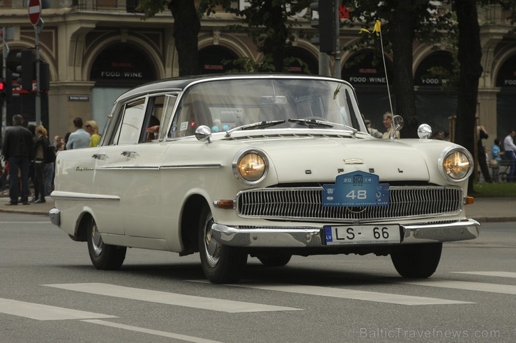 Jau devīto reizi noticis starptautiskais seno spēkratu salidojums «Riga Retro» 131083