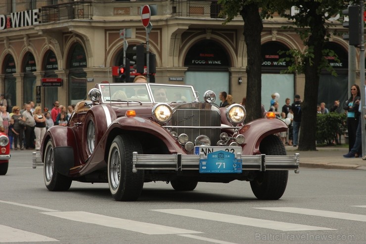 Jau devīto reizi noticis starptautiskais seno spēkratu salidojums «Riga Retro» 131092