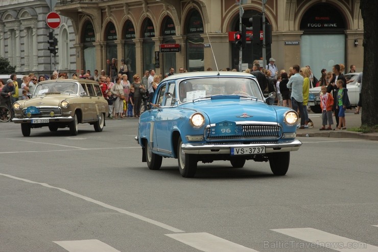 Jau devīto reizi noticis starptautiskais seno spēkratu salidojums «Riga Retro» 131114