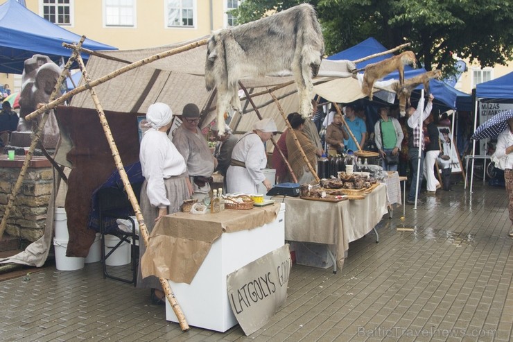 Rīgā pie Pulvertorņa noticis «Latgales pārstāvniecības kirmašs Rīgā» 131057