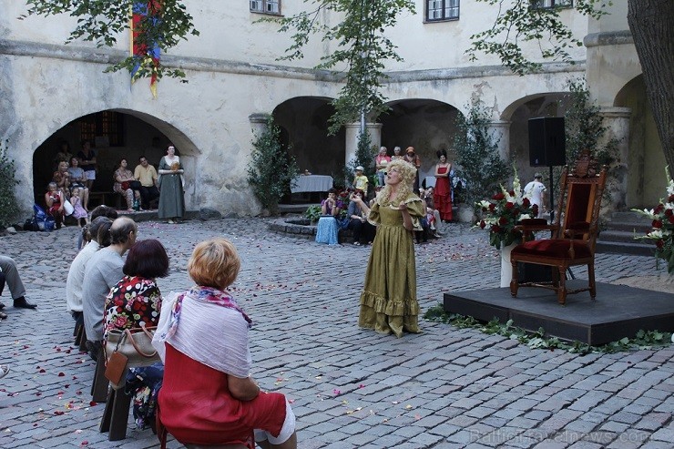 09.08.2014 Jaunpils pilī norisinājās Viduslaiku svētki, kuros satikās pagātne un nākotne, zūdot laika robežām - www.jaunpilspils.lv 131234