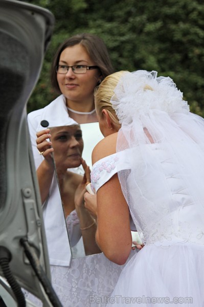 Daiļā dzimuma pārstāves piedalās košajā «Sieviešu rallijā Jūrmala 2014» 131723