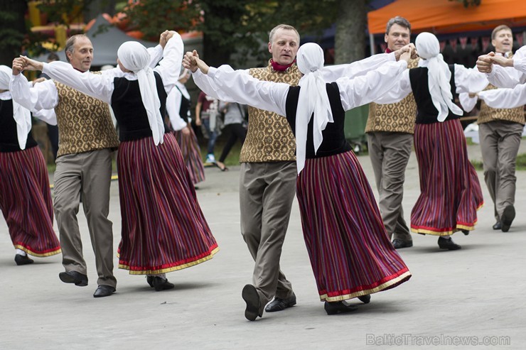 Carnikavā aizvadīti tradicionālie Nēģu svētki 131846