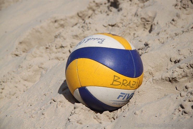 Jūrmalas 5 zvaigžņu viesnīcas Baltic Beach Hotel pludmale top gatava pludmales volejbola sacensībām «CEV Satellite Jūrmala» - Jurmala.beachvolley.lv 132102