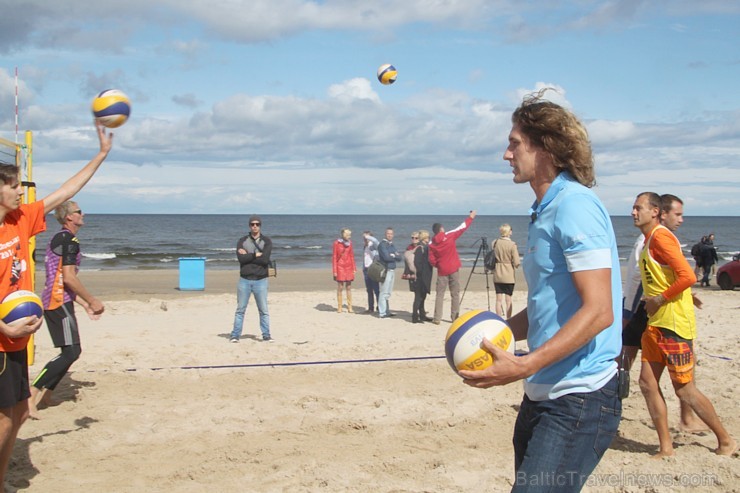 Jūrmalas 5 zvaigžņu viesnīcas Baltic Beach Hotel pludmale top gatava pludmales volejbola sacensībām «CEV Satellite Jūrmala» - Jurmala.beachvolley.lv 132111