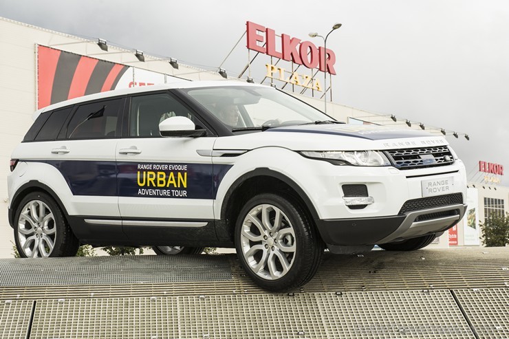 Travelnews.lv iepazīstas ar Range Rover Evoque iespējām 132758