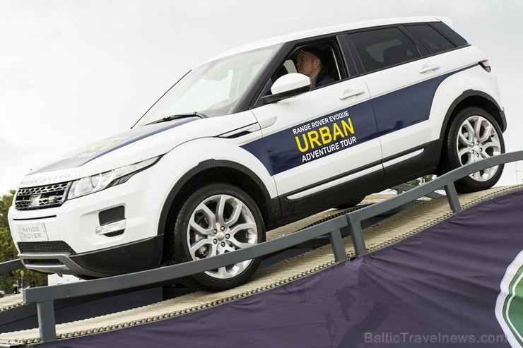 Travelnews.lv iepazīstas ar Range Rover Evoque iespējām 132761