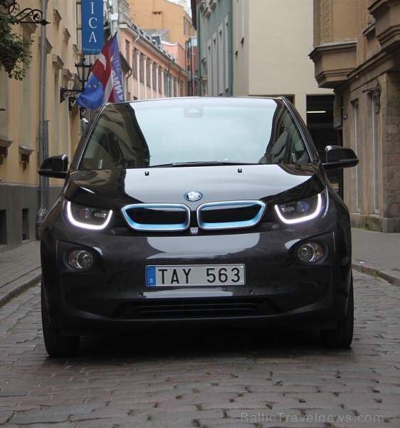 Travelnews.lv kopā ar partneriem ceļo ar moderno tehnoloģiju automašīnu BMW i3 133640