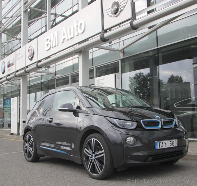 Travelnews.lv kopā ar partneriem ceļo ar moderno tehnoloģiju automašīnu BMW i3 133676