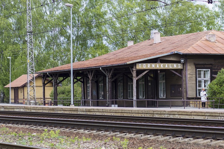 19. gadsimta 80. gadu vidū uzbūvēta tagadējā Torņkalna stacijas ēka, kas 1994. gadā cieta ugunsgrēkā, bet tika atjaunota sākotnējā izskatā 133734