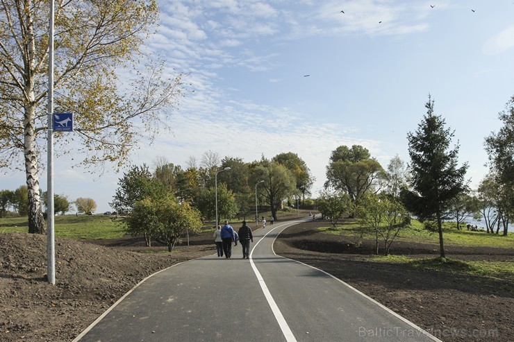 Atklāts Ķengaraga promenādes pagarinājums līdz Mazjumpravas muižai 135254