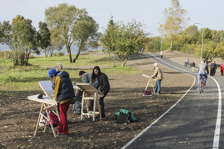 Atklāts Ķengaraga promenādes pagarinājums līdz Mazjumpravas muižai 135257