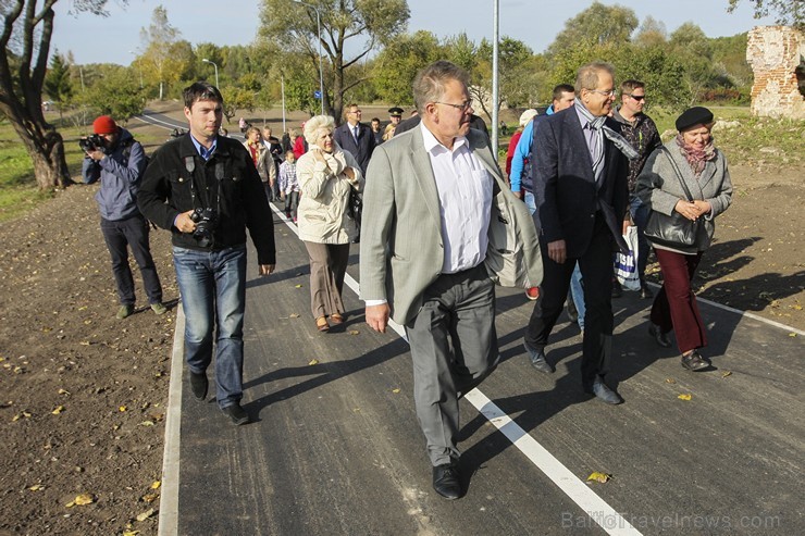 Atklāts Ķengaraga promenādes pagarinājums līdz Mazjumpravas muižai 135268