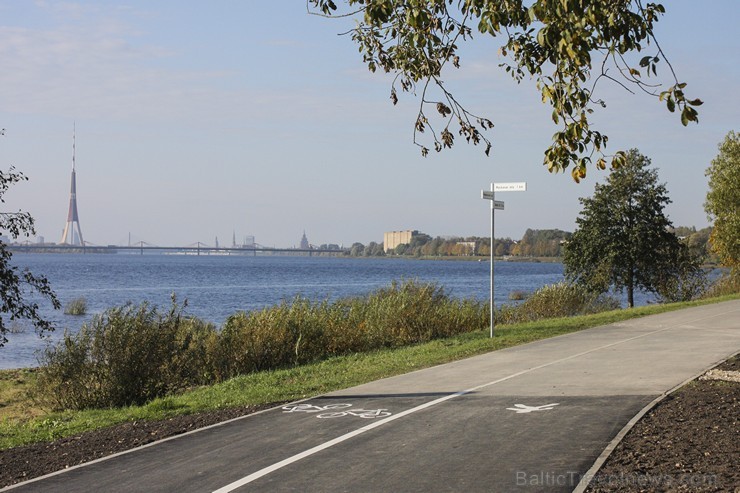 Atklāts Ķengaraga promenādes pagarinājums līdz Mazjumpravas muižai 135291