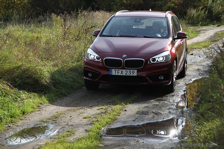 Travelnews.lv redakcija ceļo ar pirmo priekšpiedziņas BMW modeli (BMW 218d) 136055