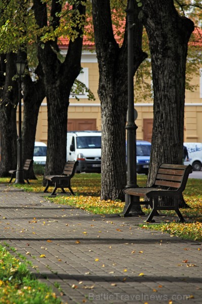 Travelnews.lv izbauda oktobra krāsas un rudenīgos Rīgas skatus. (Pils laukums) 136087