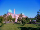 Uzbekistānas galvaspilsēta ir viena no vecākajām pilsētām centrālajā Āzijā. Tās pirmsākumi meklējami 2 gs. pirms mūsu ēras. 1