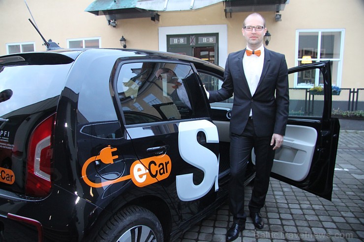 Autonoma «Sixt» Ziemassvētku priekšvakarā iepazīstina ar jauno pakalpojumu eAuto 140066