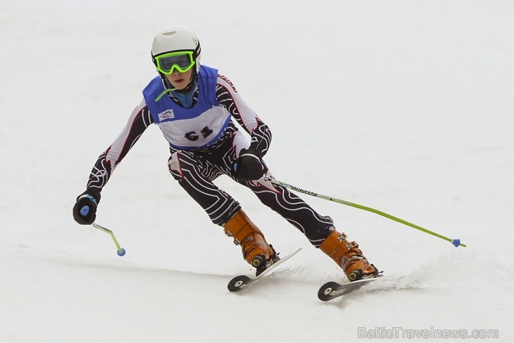 Latvijas kausa pirmais posms kalnu slēpošanā Siguldā pulcē labākos Baltijas sportistus 142006