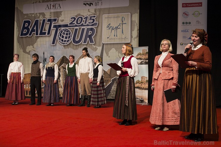 Vēl pēdējo dienu var iepazīties ar Latvijas tūrisma objektiem un lauku labumiem izstādē «Balttour 2015» 142509