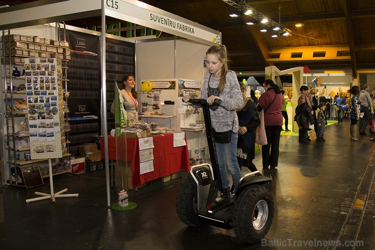 Vēl pēdējo dienu var iepazīties ar Latvijas tūrisma objektiem un lauku labumiem izstādē «Balttour 2015» 142542