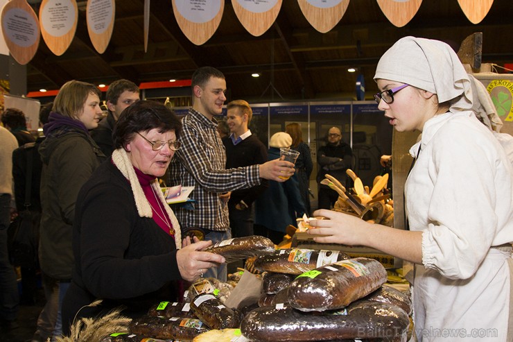 Vēl pēdējo dienu var iepazīties ar Latvijas tūrisma objektiem un lauku labumiem izstādē «Balttour 2015» 142556