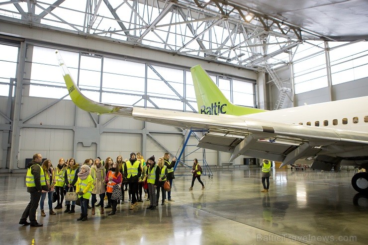 Ēnu dienā airBaltic ikdienas darbu iepazīst 50 skolēni 142950