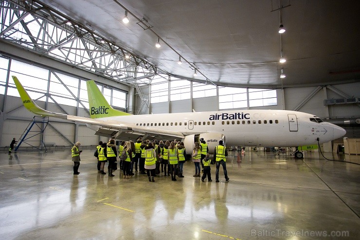 Ēnu dienā airBaltic ikdienas darbu iepazīst 50 skolēni 142951