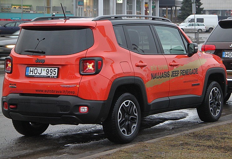 Travelnews.lv redakcija iepazīst jauno Jeep Renegade un citus Jeep automobiļus bezceļos 143016