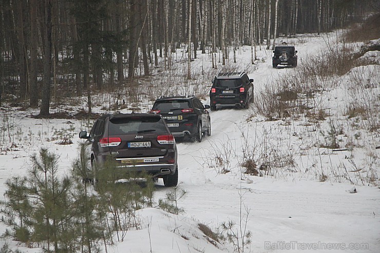 Travelnews.lv redakcija iepazīst jauno Jeep Renegade un citus Jeep automobiļus bezceļos 143020