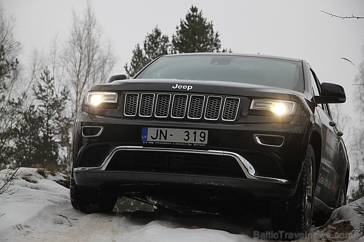 Travelnews.lv redakcija iepazīst jauno Jeep Renegade un citus Jeep automobiļus bezceļos 143038