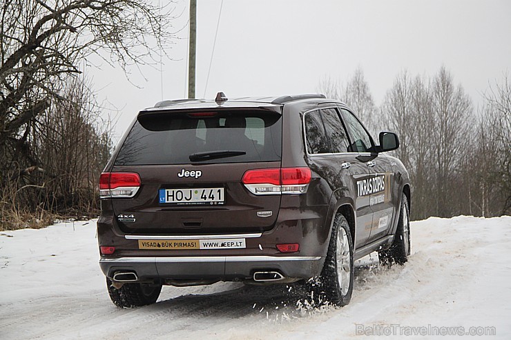 Travelnews.lv redakcija iepazīst jauno Jeep Renegade un citus Jeep automobiļus bezceļos 143044